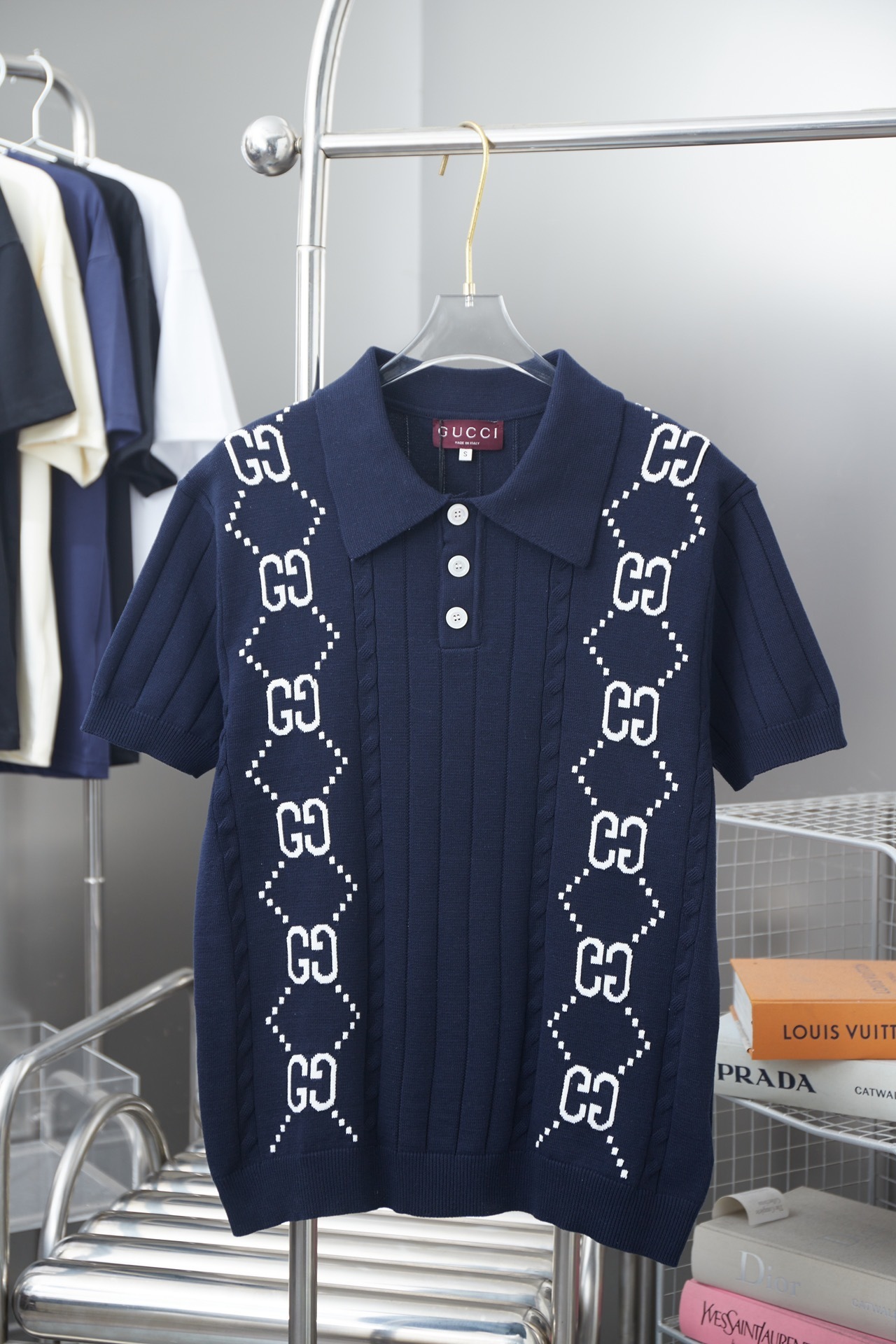 Gucci polo shirt with a white interlocking G pattern