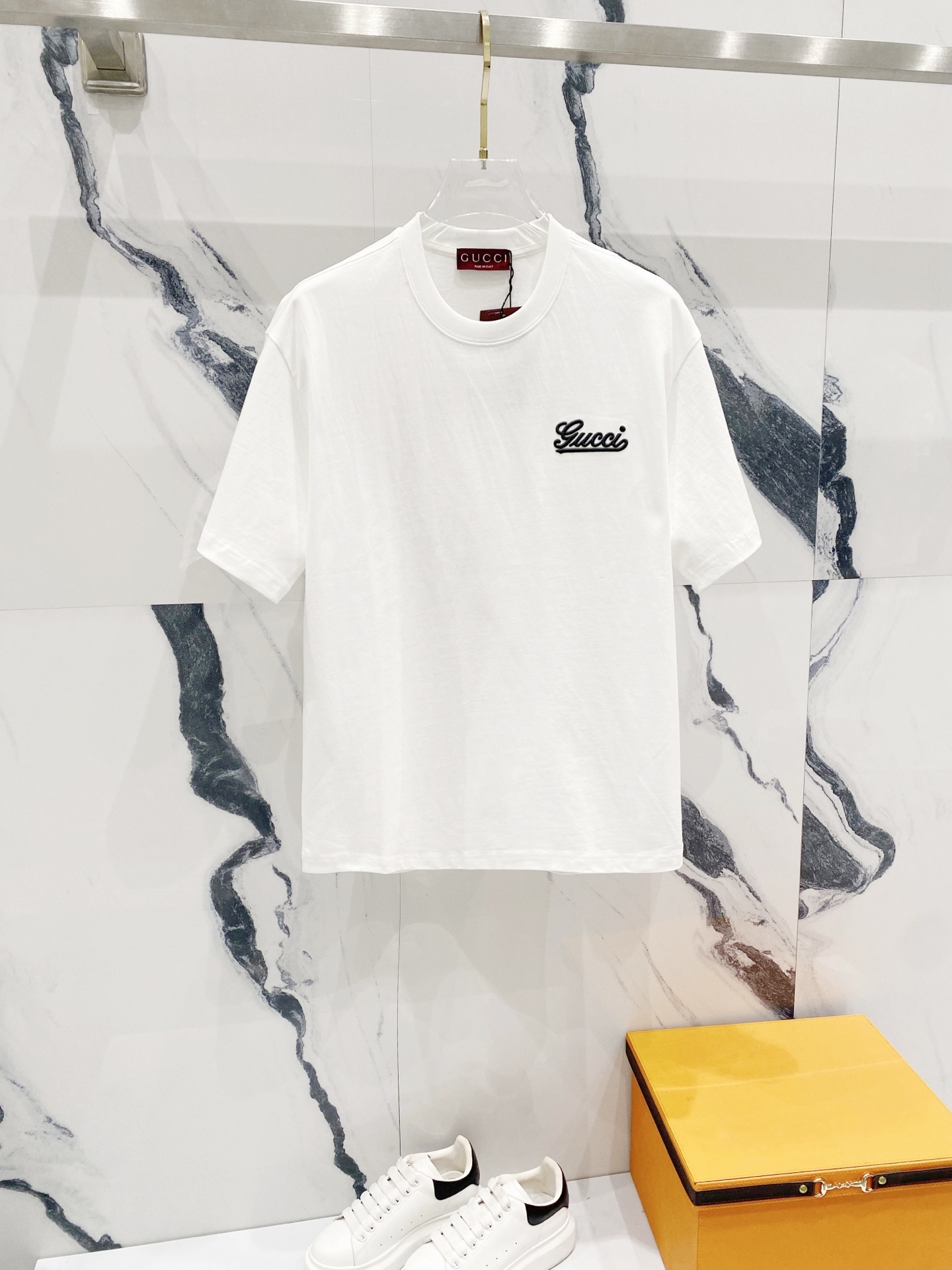 Gucci Ancora G Loved T-shirt with an embroidered logo