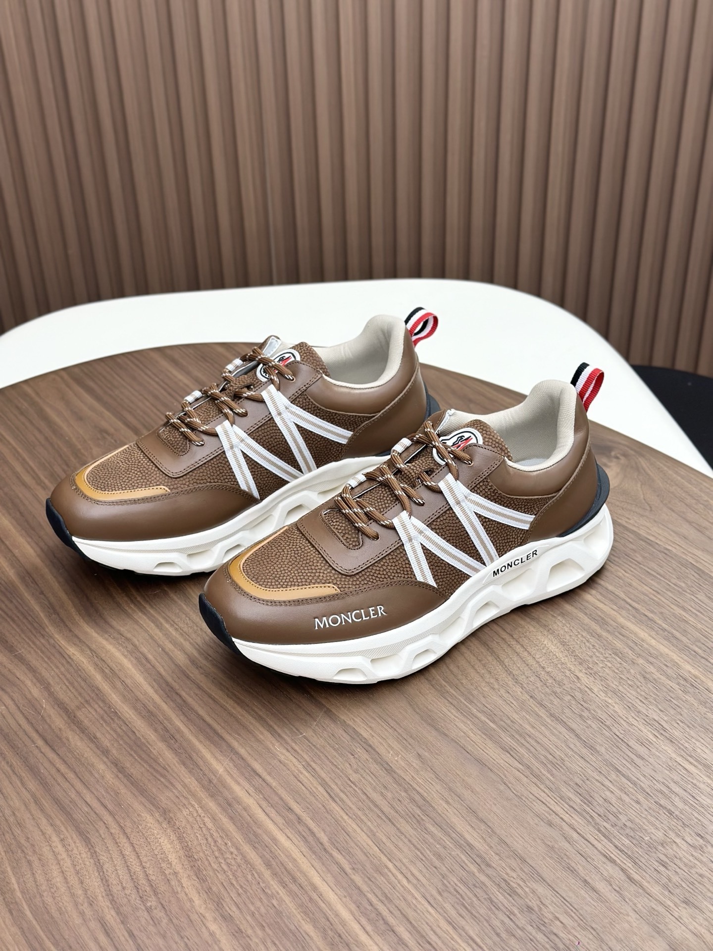 Moncler Lite Runner sneakers in brown leather and suede