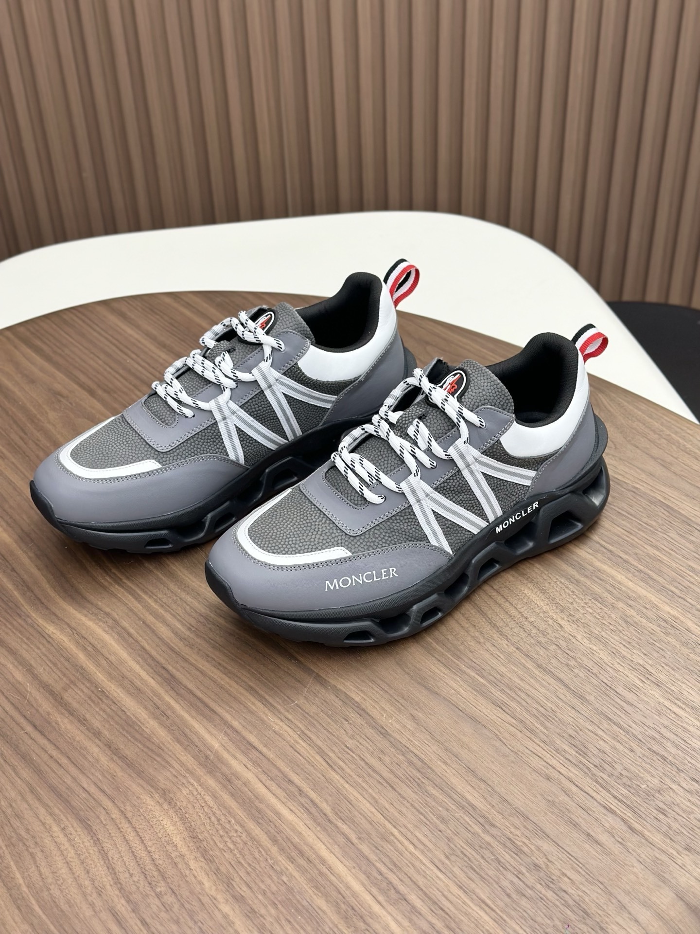 Moncler Compassor low-top sneakers in grey