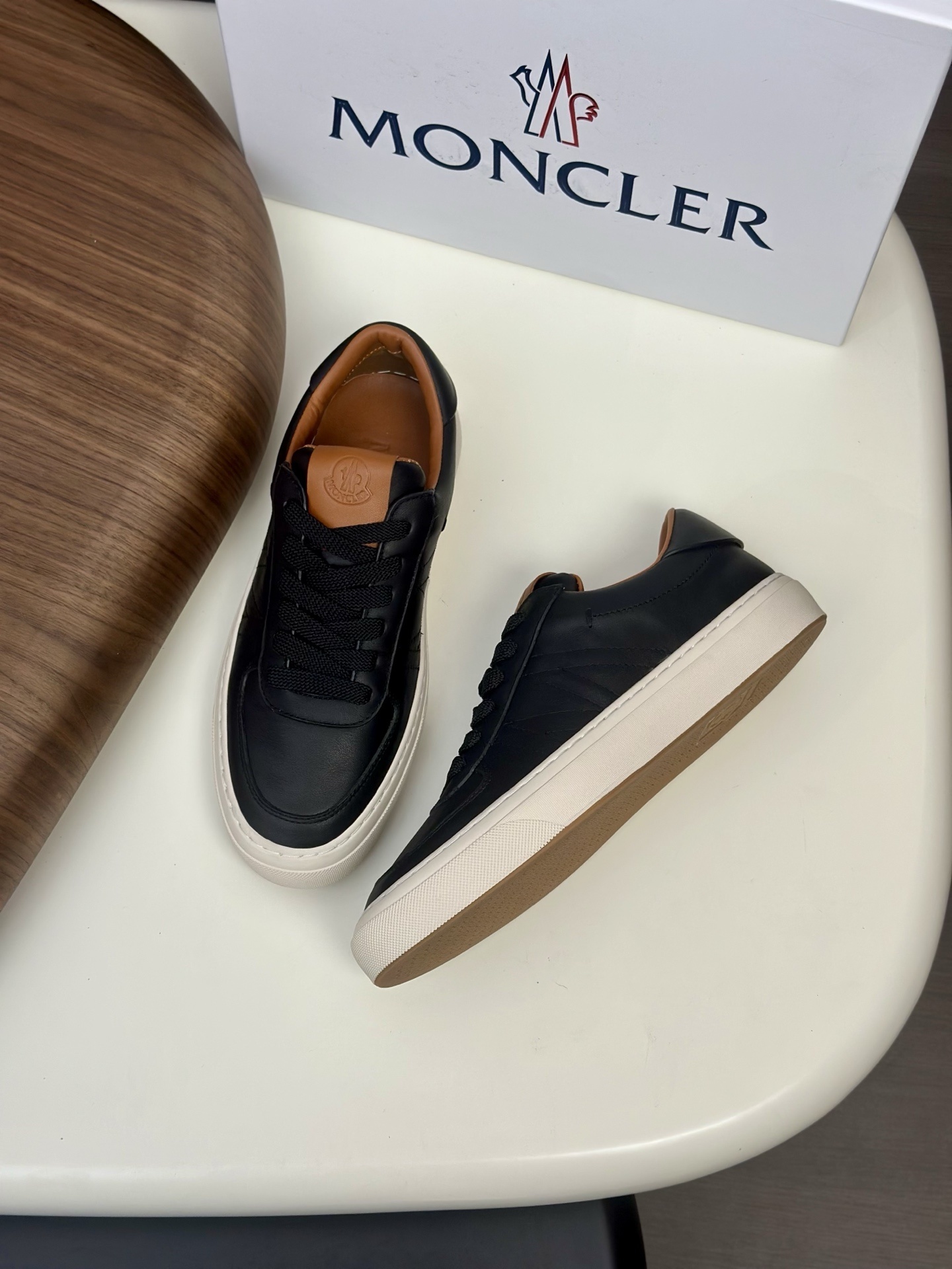 Moncler Monclub low-top sneaker in black leather