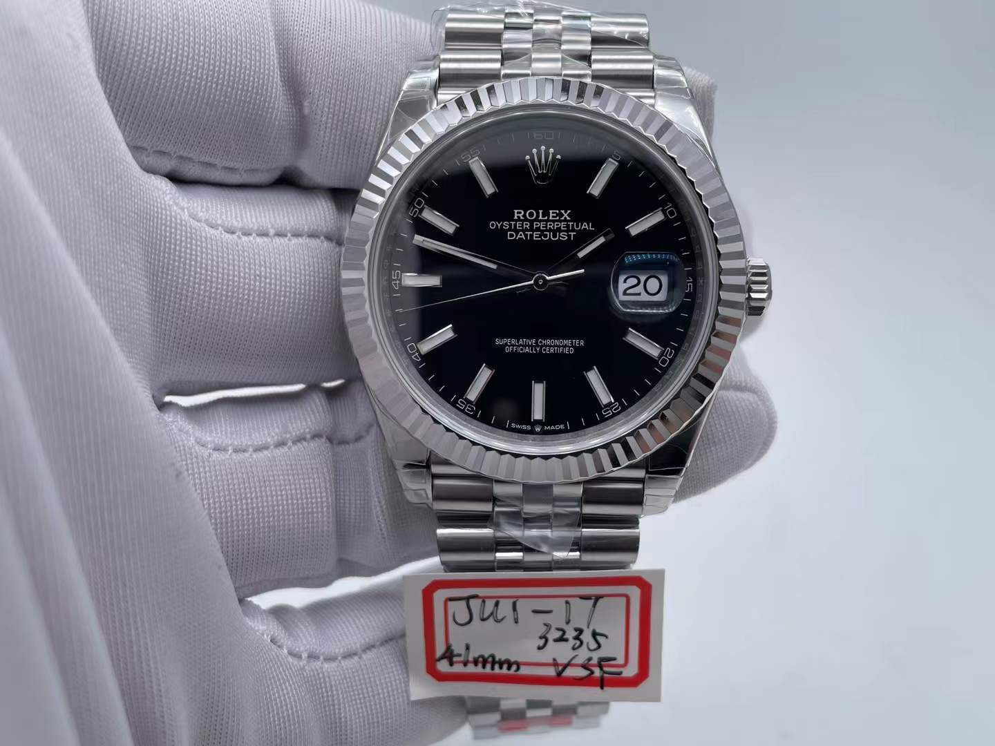 Datejust 41 with a black dial, fluted bezel, and Jubilee bracelet