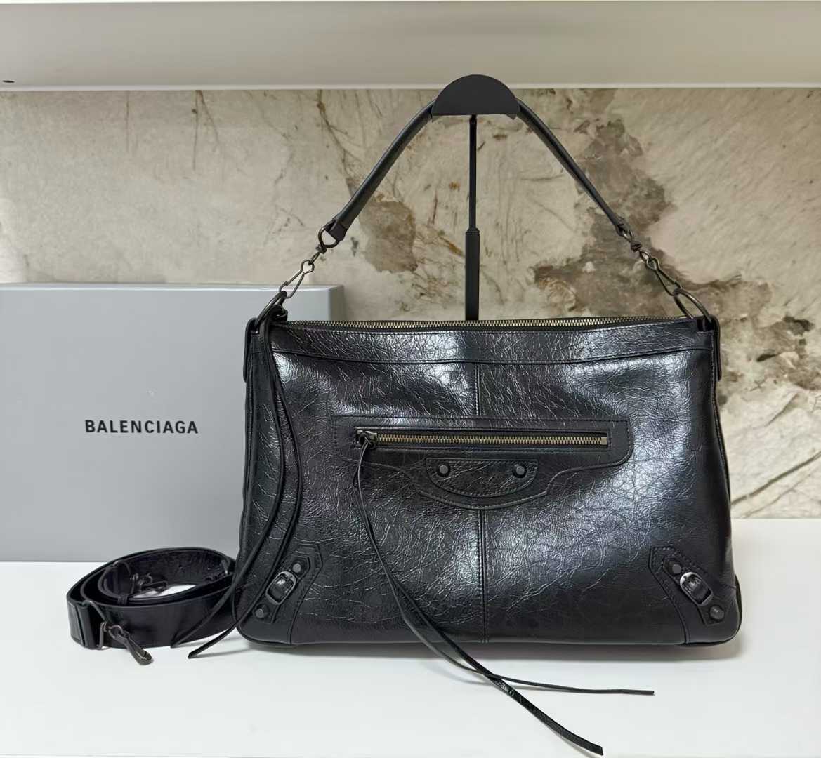 Balenciaga Le City medium shoulder bag in Arena lambskin leather