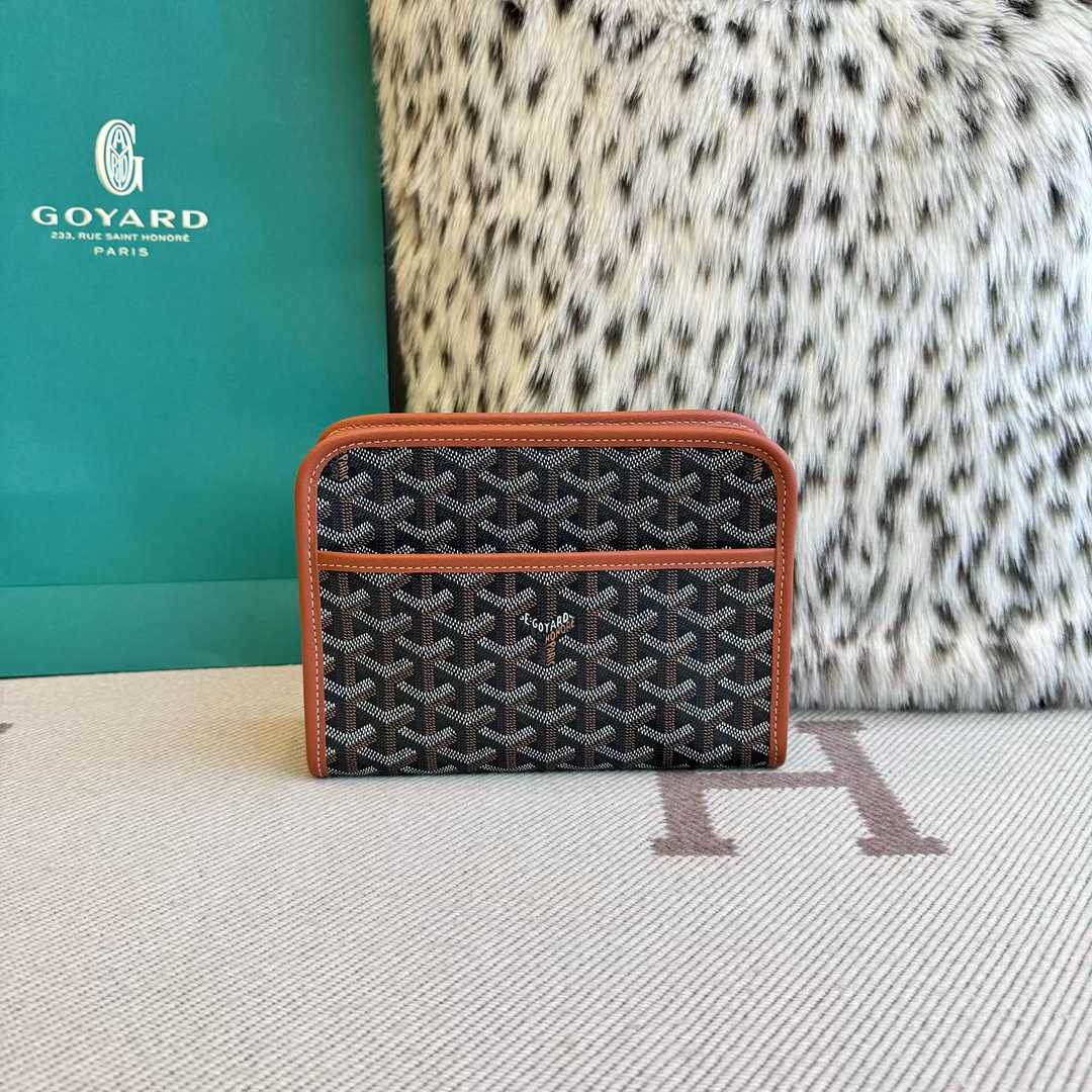 Goyard Jouvence Toiletry Bag in black and tan