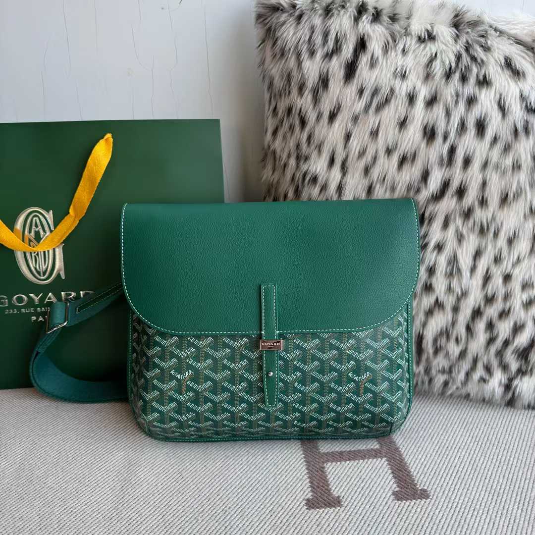 Goyard Coursier Messenger Bag in green Goyardine coated canvas and Chevroches calfskin leather with palladium hardware