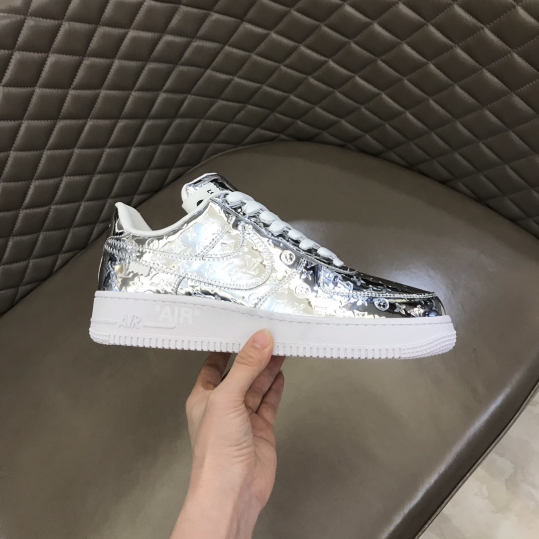 Nike Air Force 1 SP "Metallic Chrome" sneaker