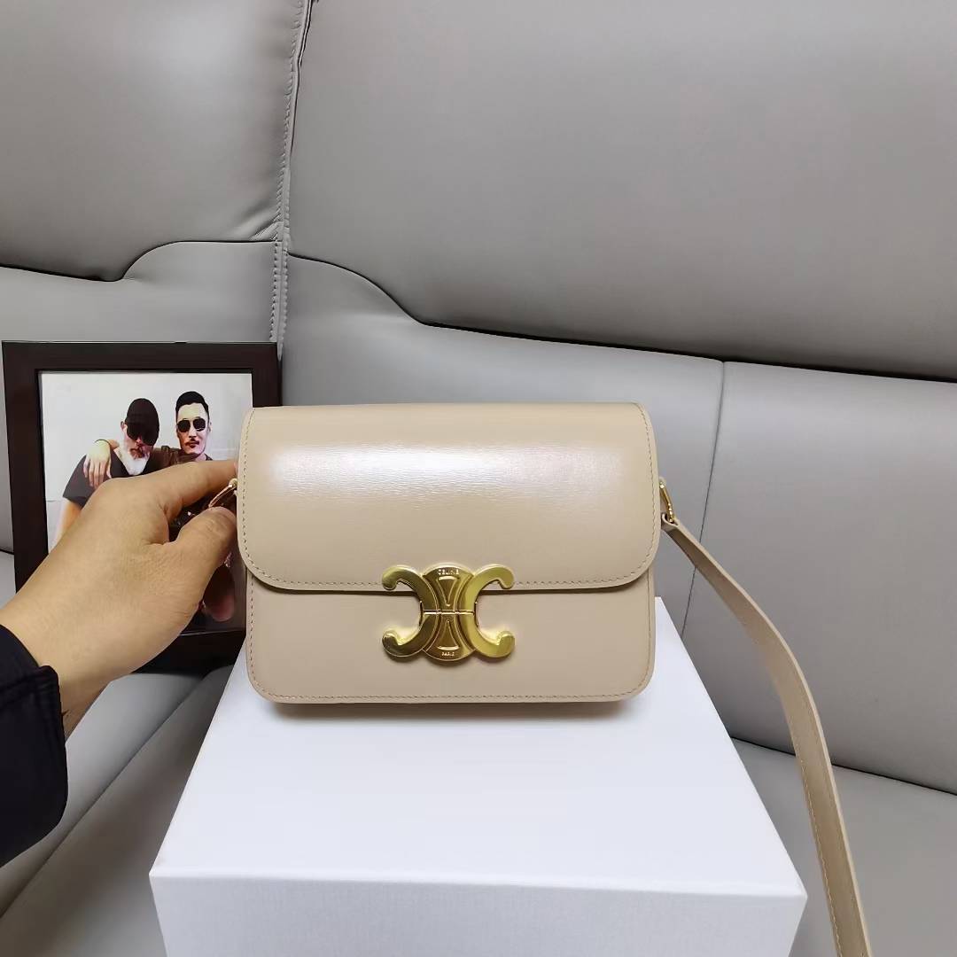 Celine Teen Triomphe bag in shiny calfskin leather and a light beige