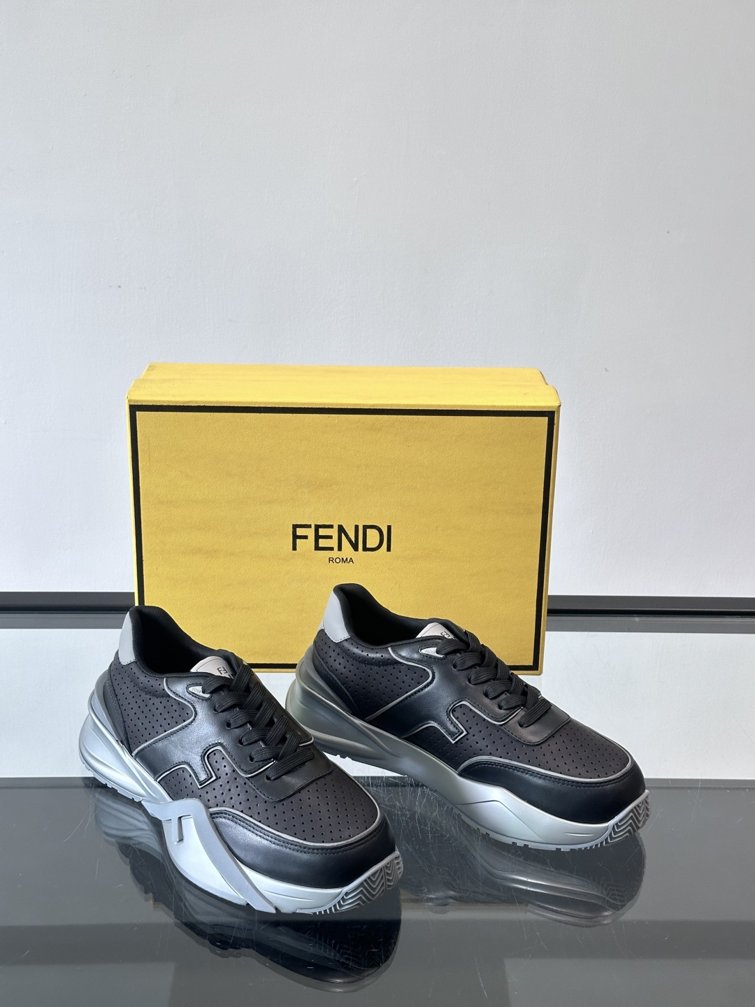 Fendi Flow sneakers in black leather and technical mesh