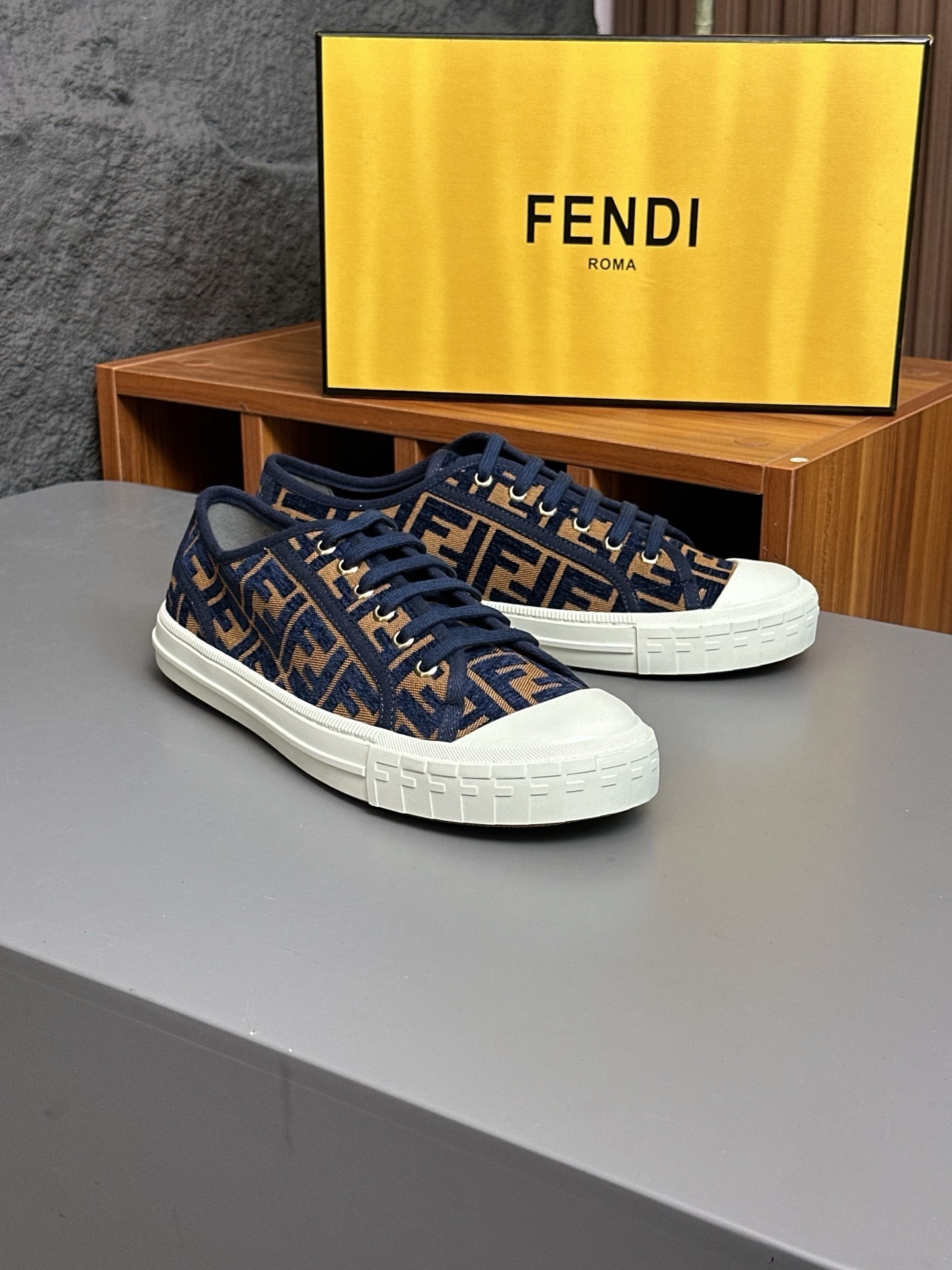 Fendi Domino FF Chenille Jacquard Low-Top Sneakers