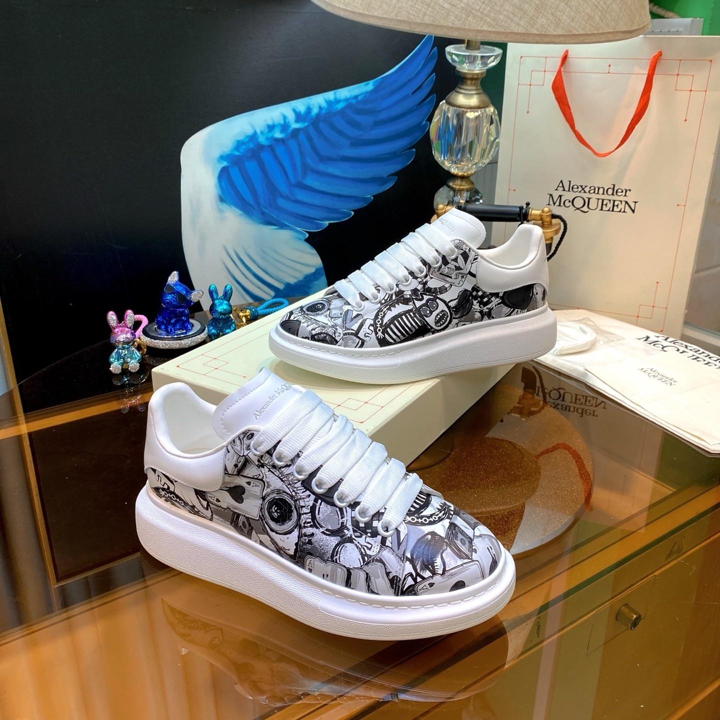 Alexander McQueen Oversized sneaker in white with a black and white graphic print design