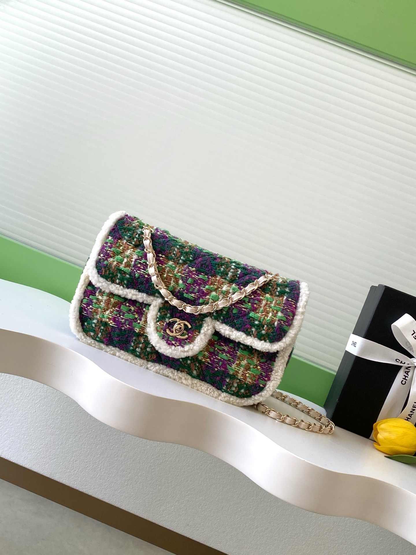 Chanel large flap bag in tweed and shearling lambskin with gold-tone metal hardware