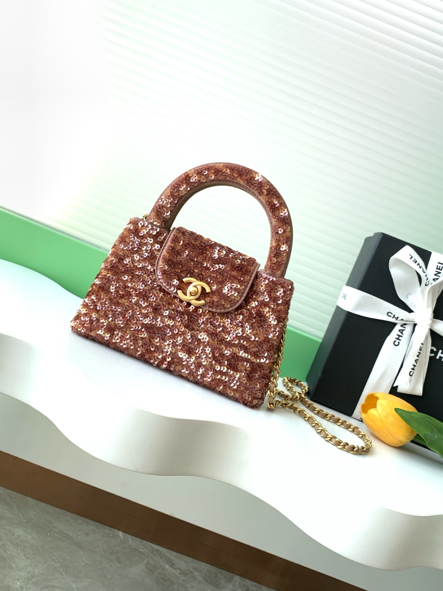 Chanel Small Kelly Shopper bag in brown tweed and sequins