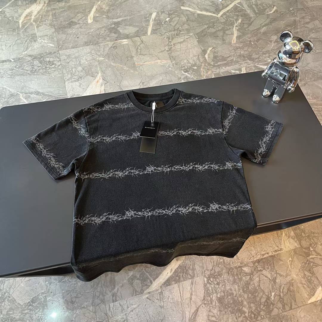 Givenchy Barbed Wire Vintage Oversized T-Shirt in black cotton jersey
