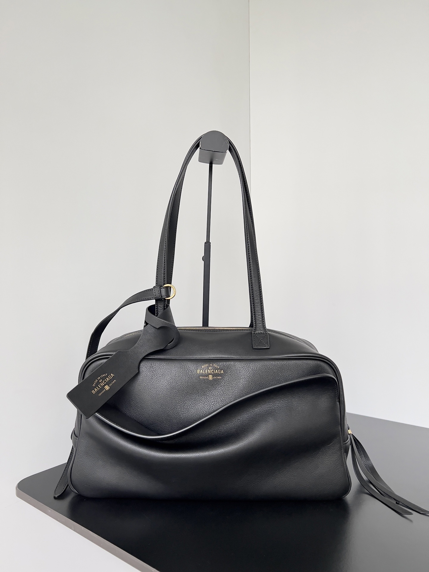 Balenciaga Carrie Medium bowling bag in black calfskin leather