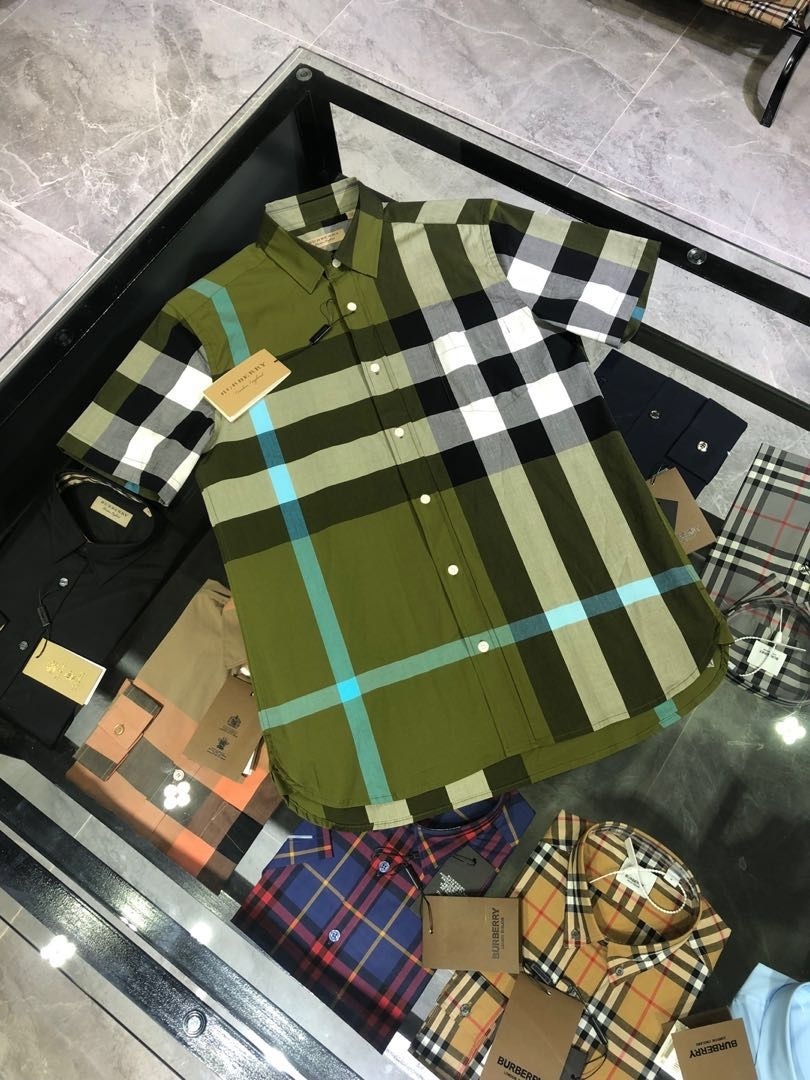 Burberry check cotton short-sleeved shirt in military green