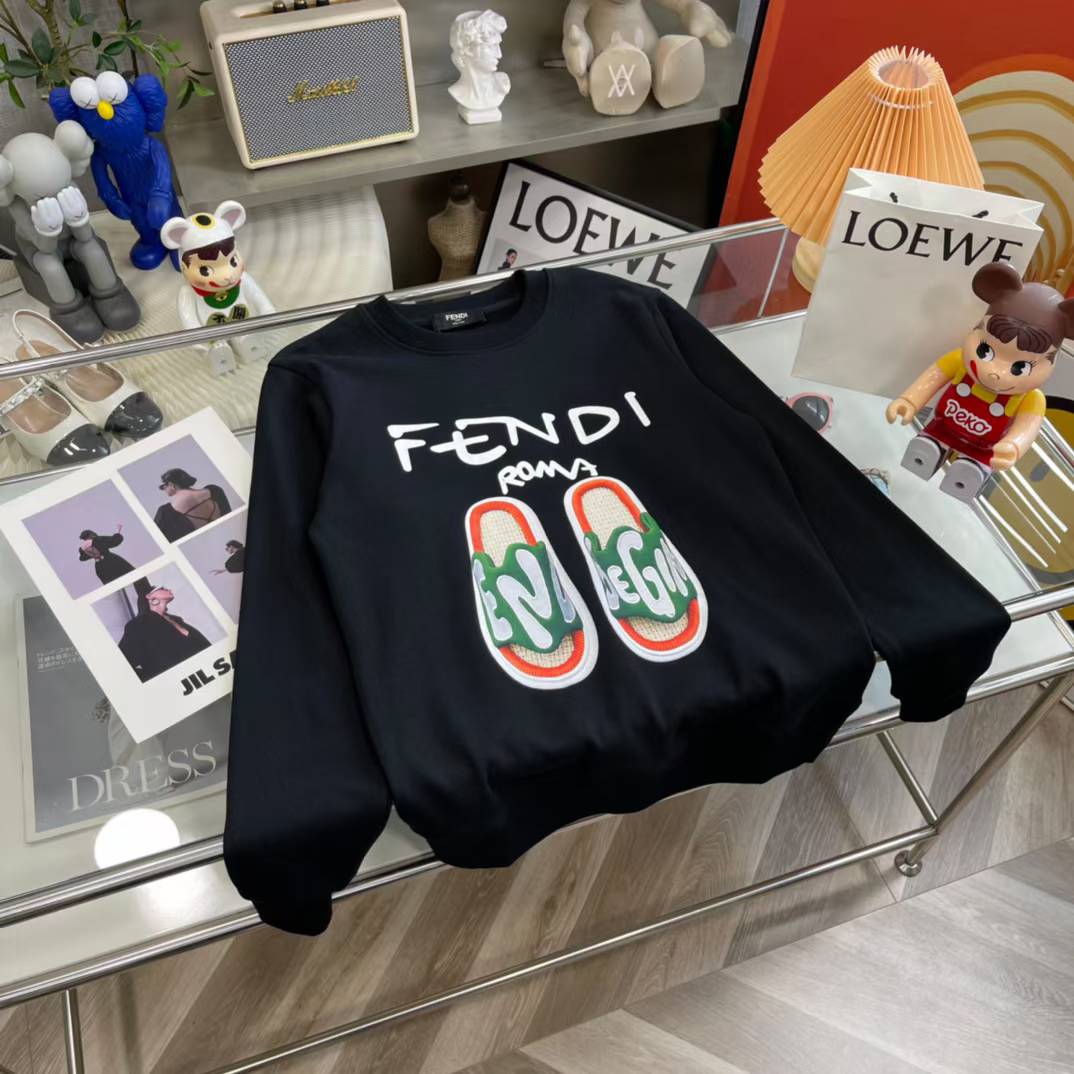 Fendi Roma cotton sweatshirt with a graphic design of two sandals on the front