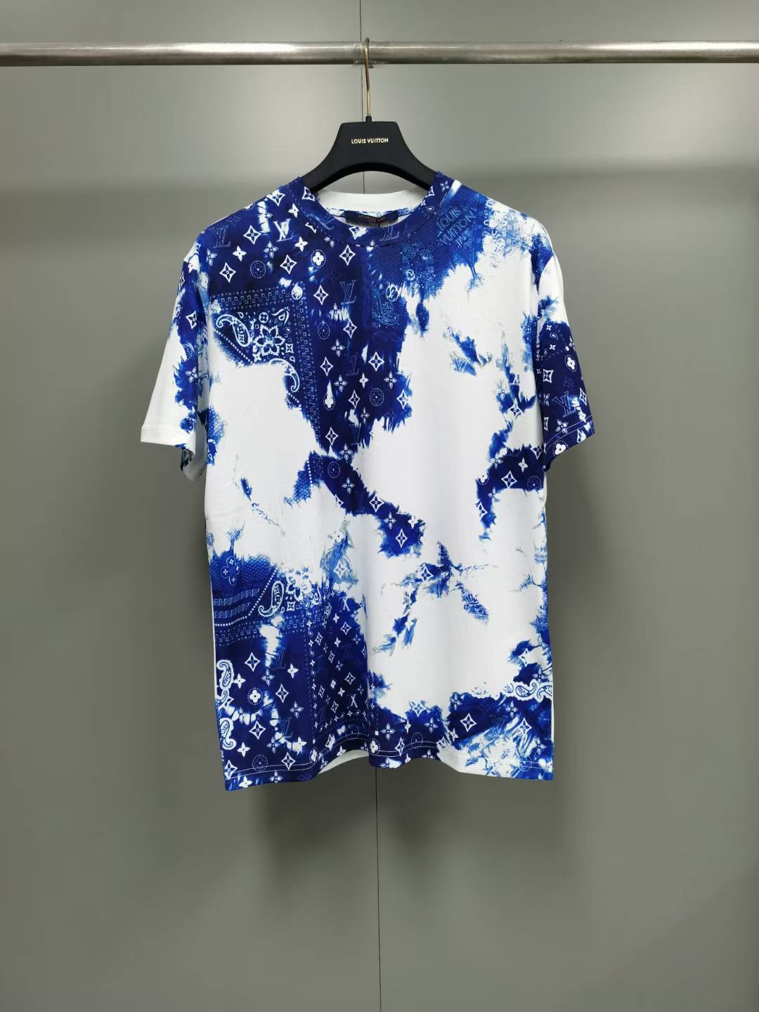 LV Monogram Bandana Printed T-shirt in blue and white