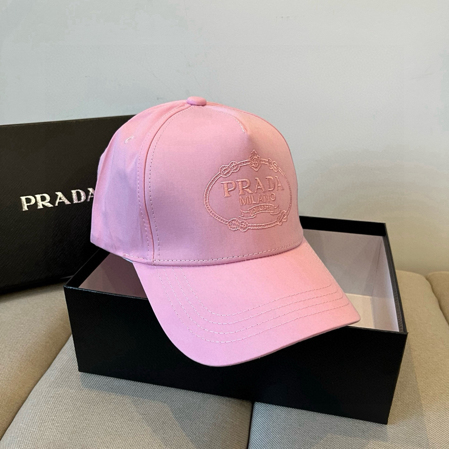 Prada embroidered cotton baseball cap in pink