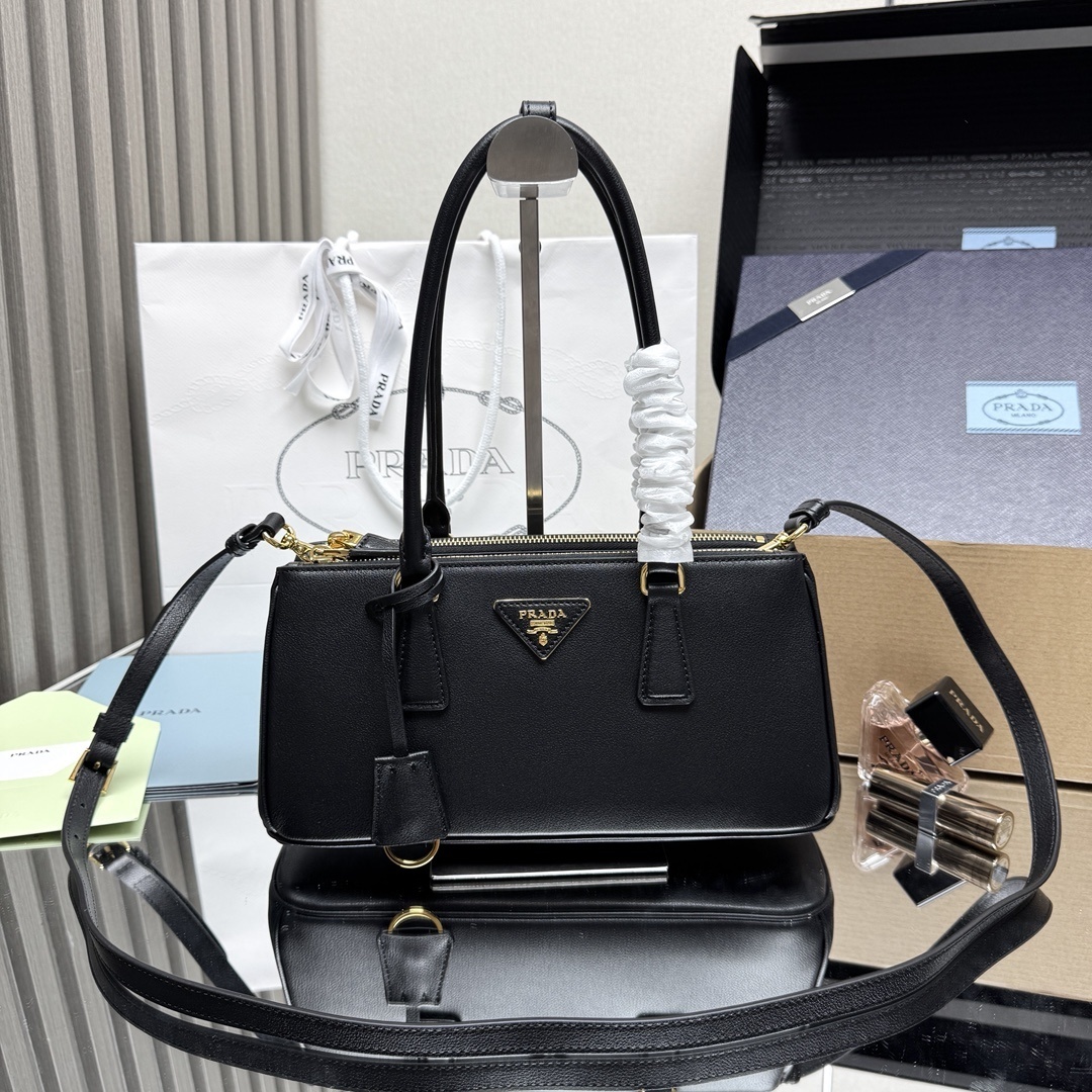 Prada Galleria Saffiano leather bag black