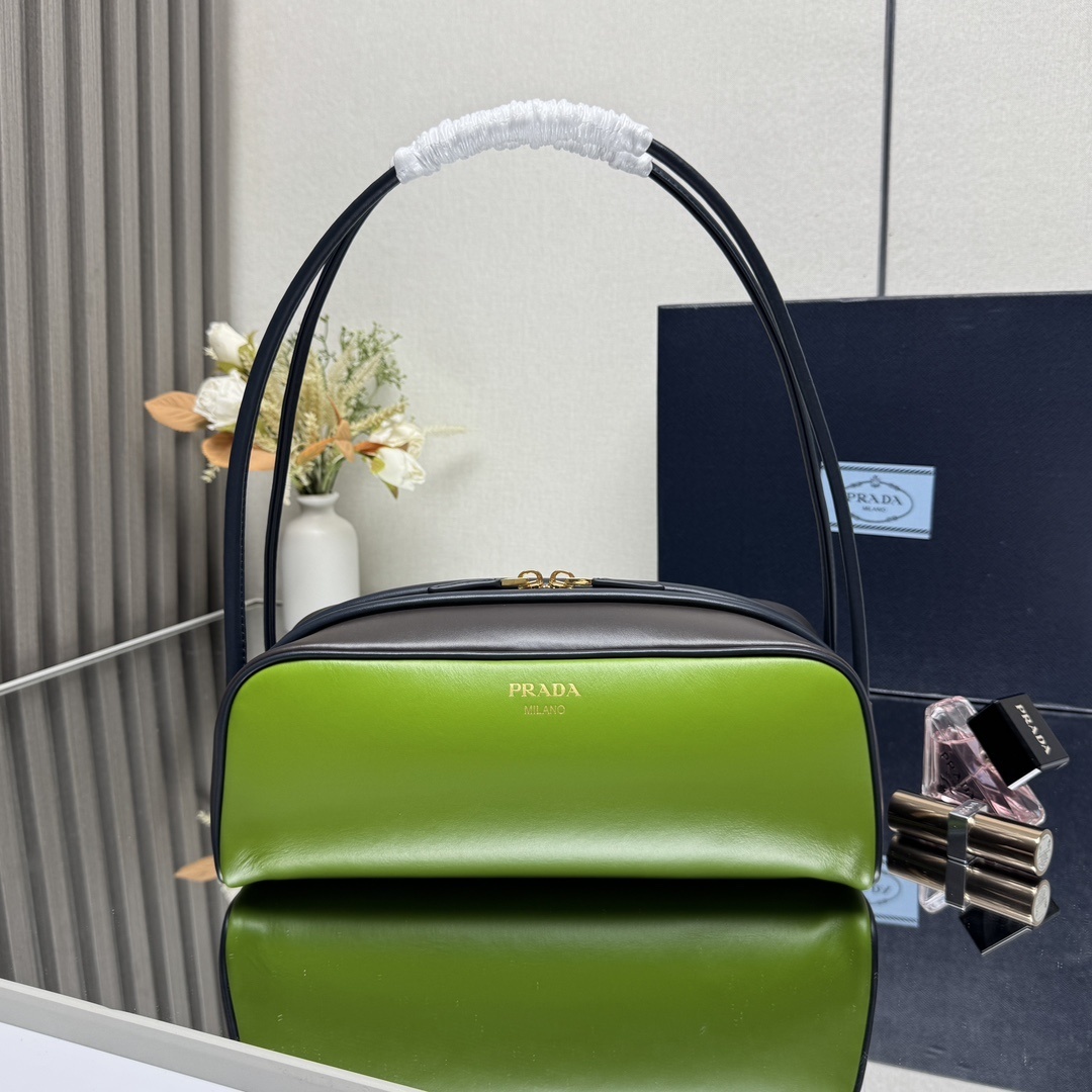 Prada Swing smooth leather shoulder bag in ebony and green with gold-toned hardware accents