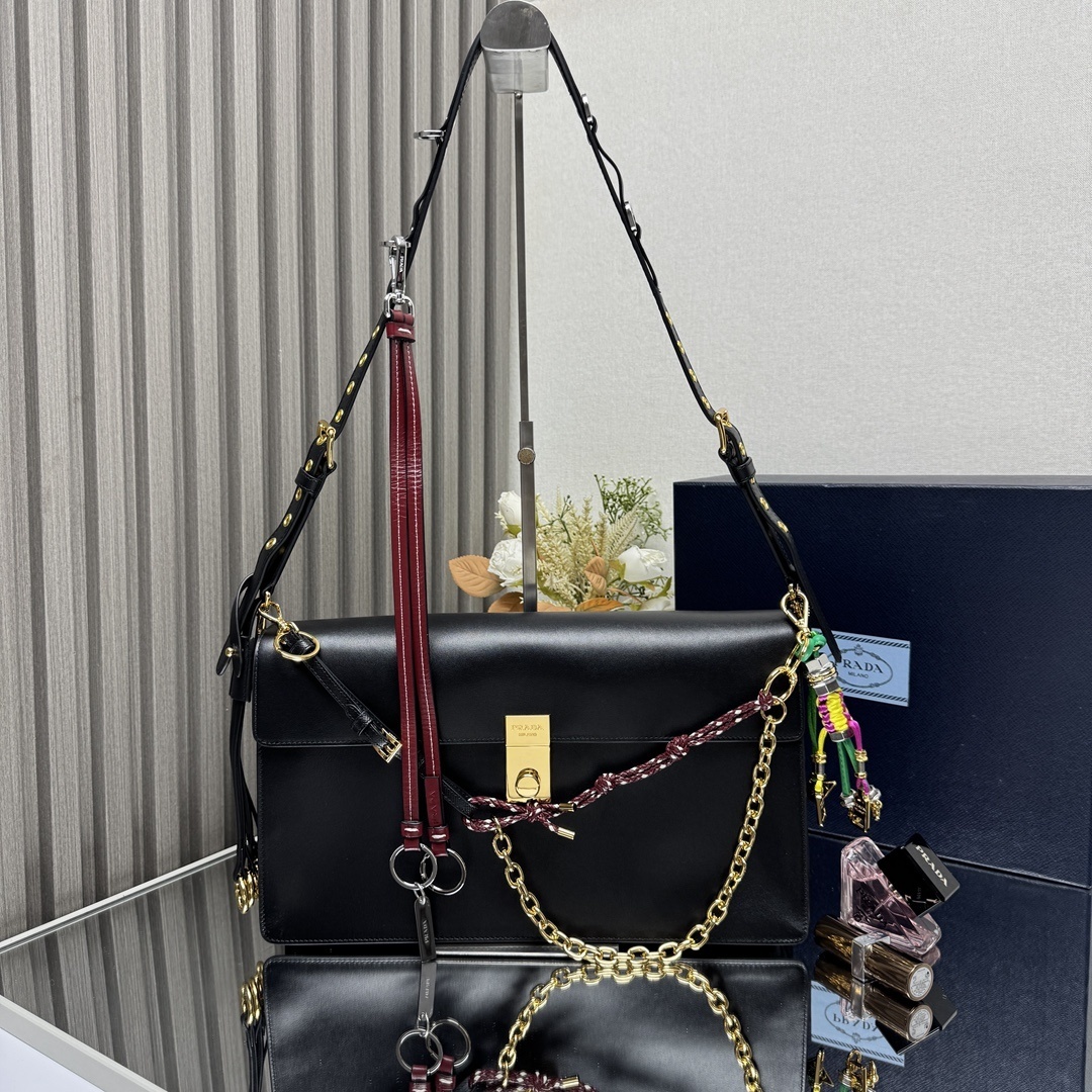 Prada shoulder bag in black