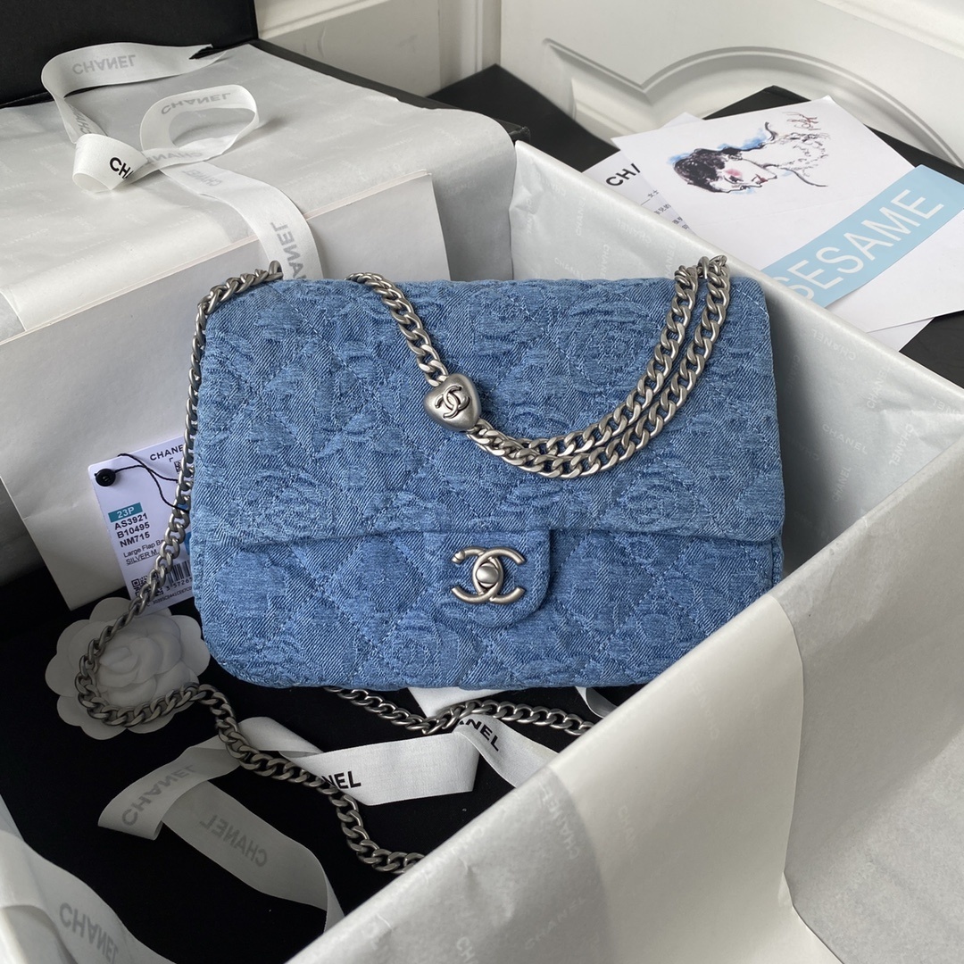 Chanel Mini Camellia Sweetheart Crush Flap Bag in blue quilted denim
