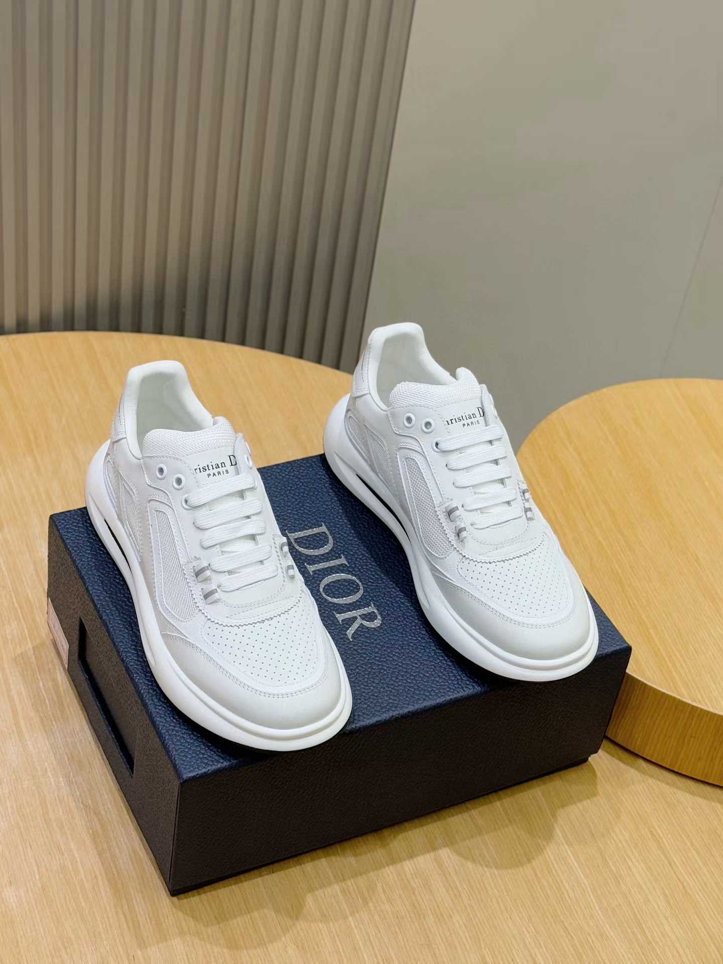 Dior sneakers white