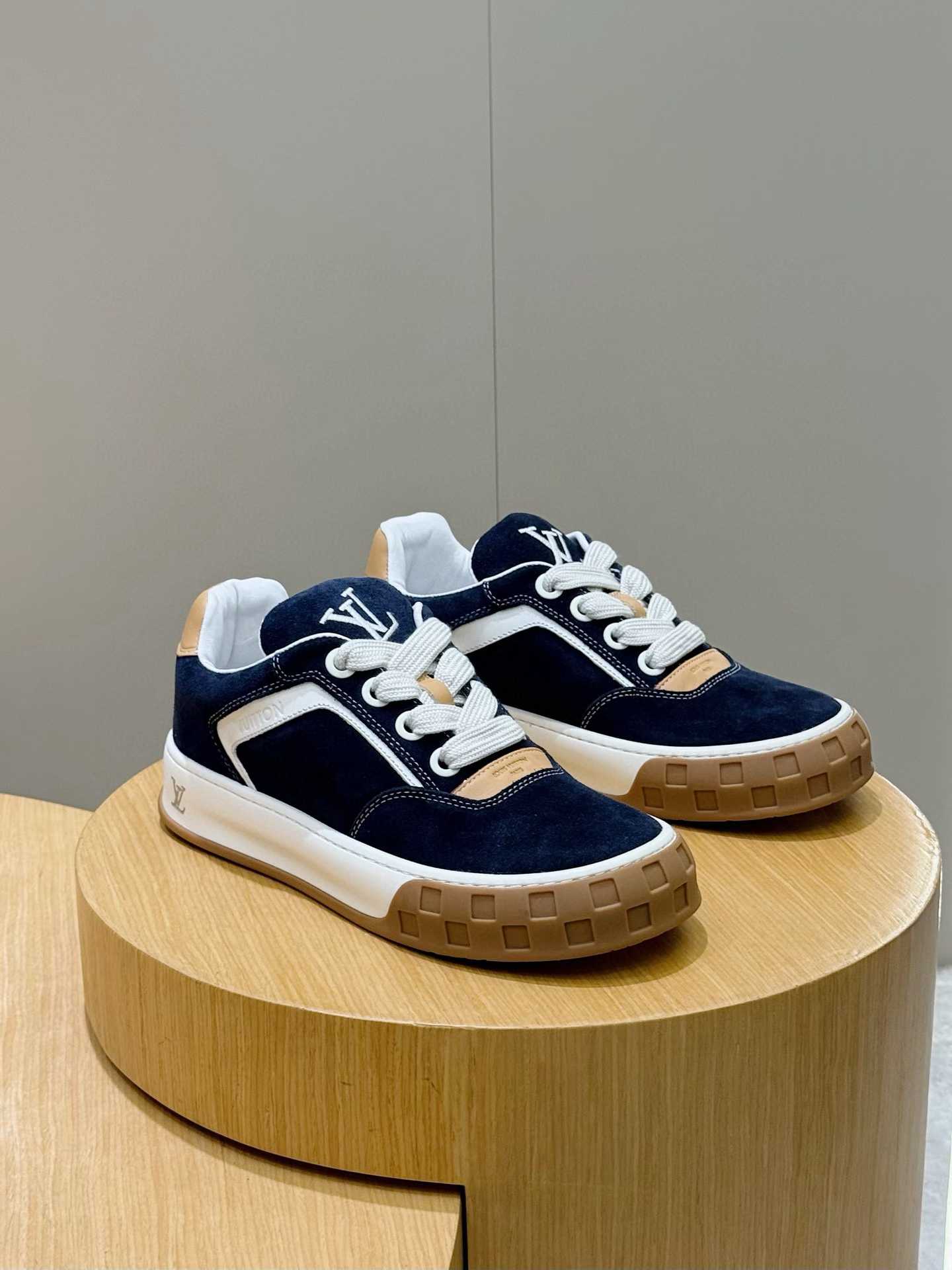 LV Tilted sneaker in navy blue suede calf leather with a Damier-pattern toe cap