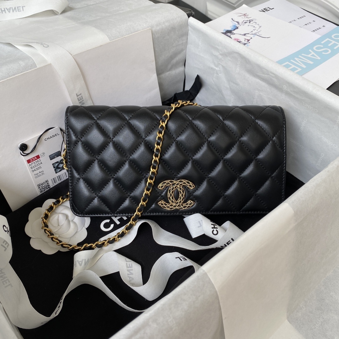 Chanel black quilted lambskin Chanel CC Clutch On Chain with gold hardware