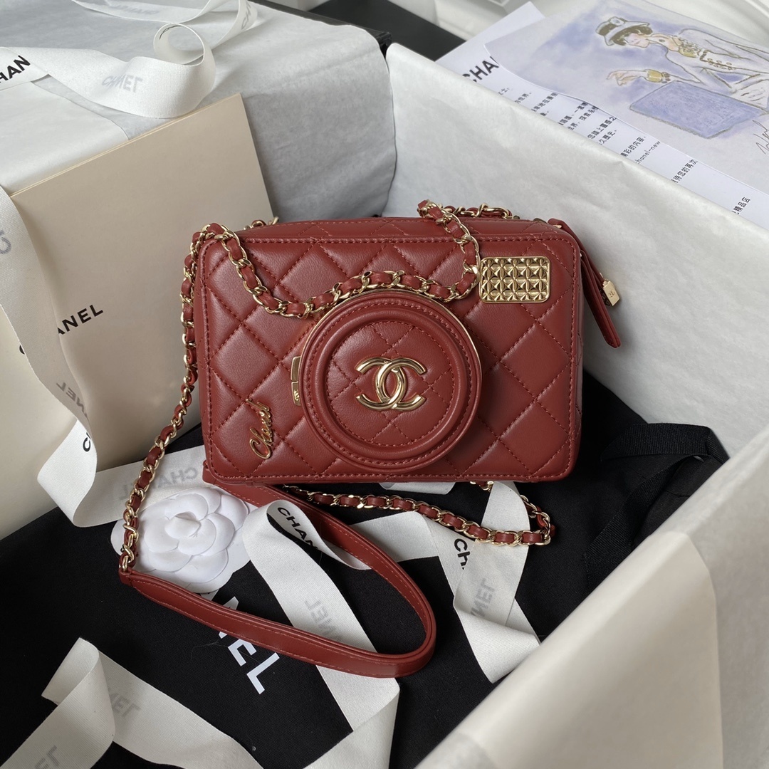 Chanel Lambskin Quilted Coco Click Bag in burgundy