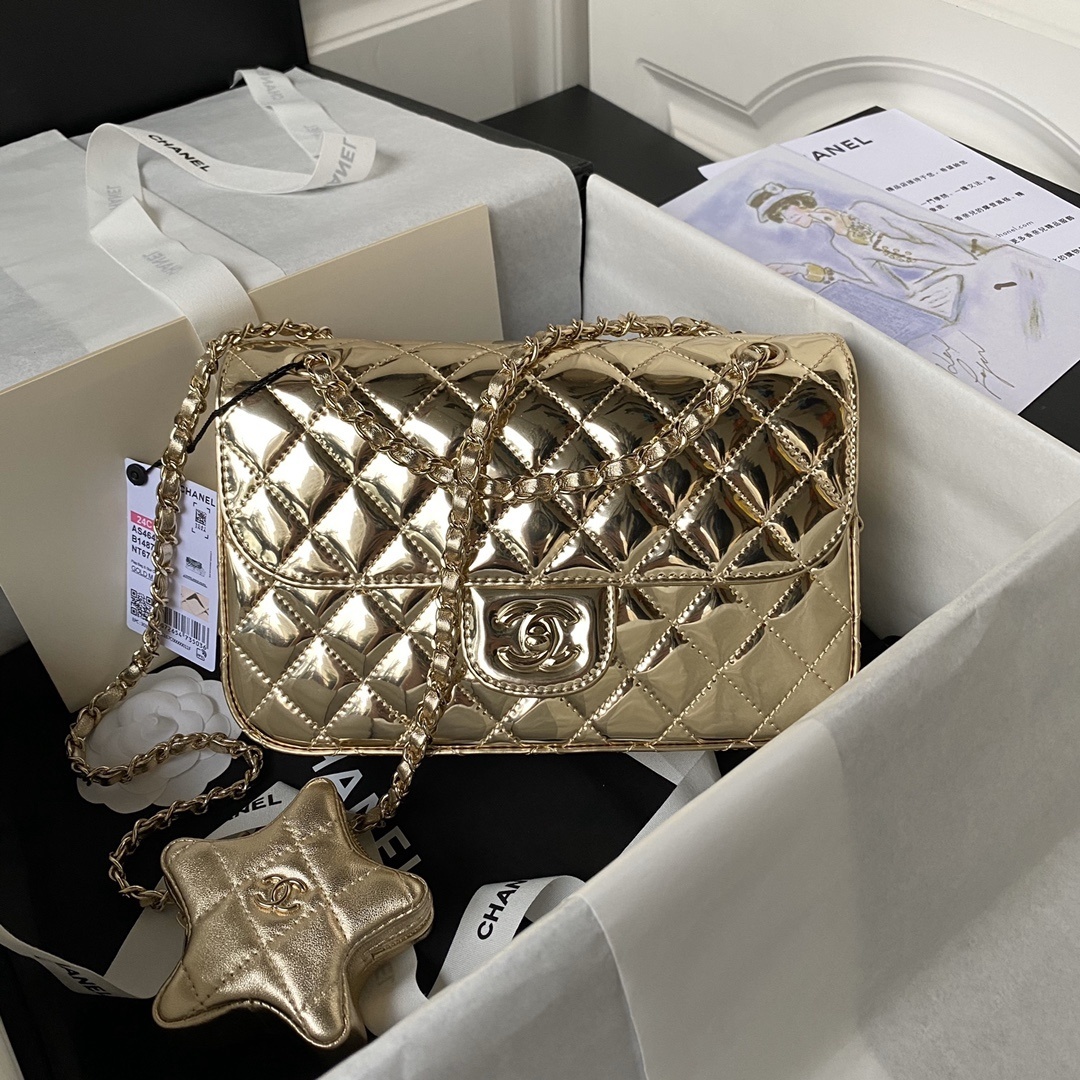Chanel Flap Bag in metallic gold calfskin leather
