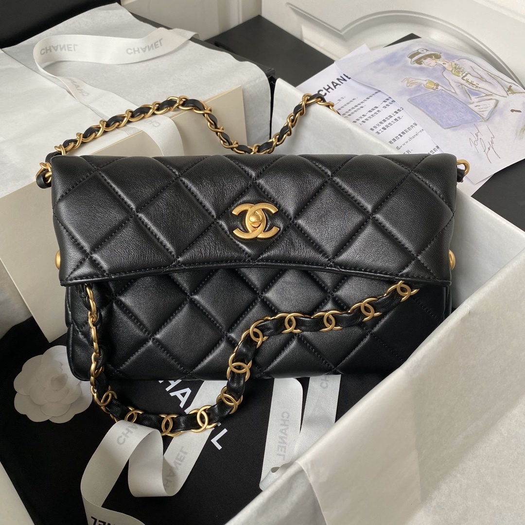 Chanel 23P Top Handle WOC (Wallet on Chain) in white caviar leather