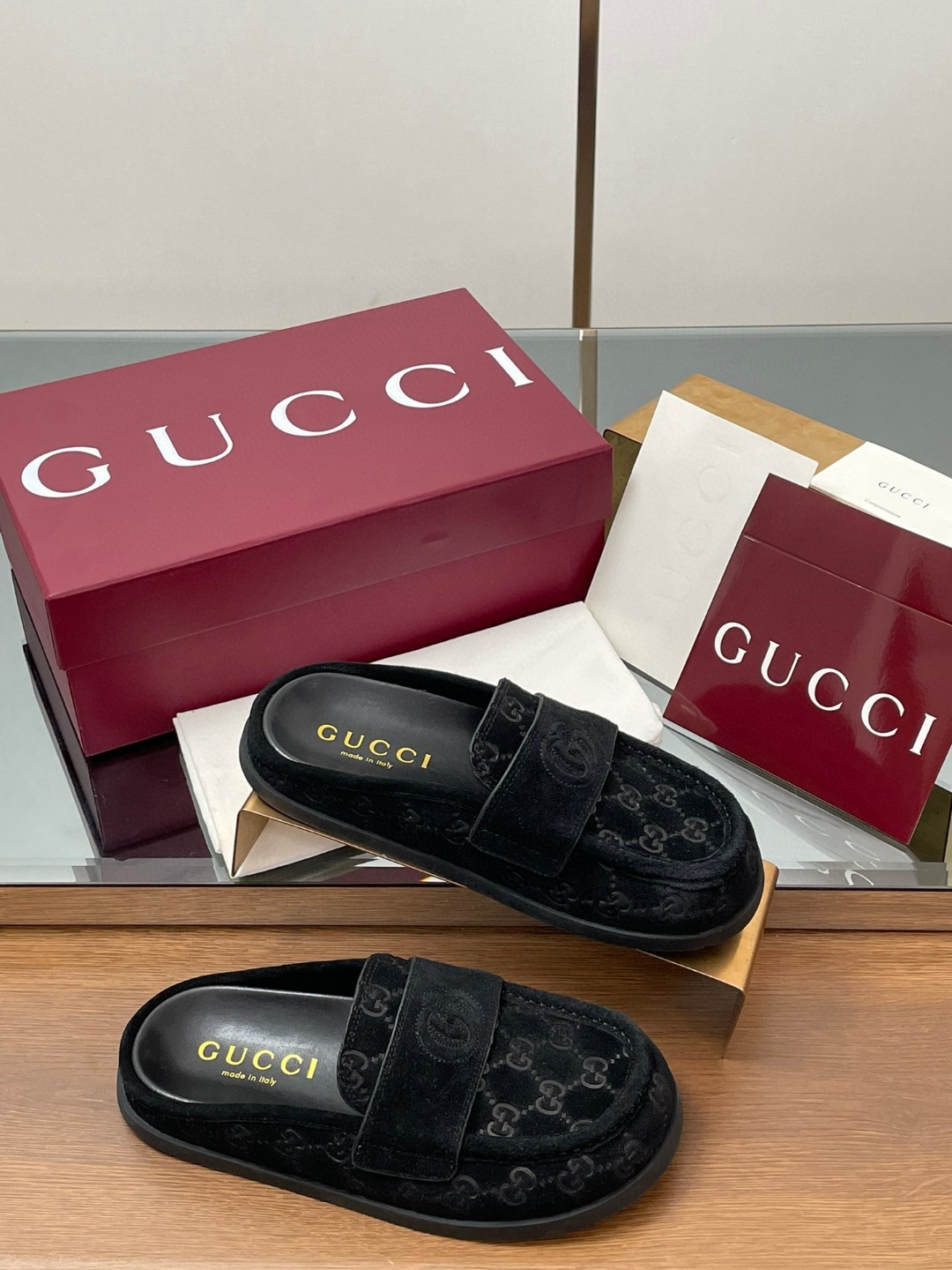 Gucci velvet slippers black