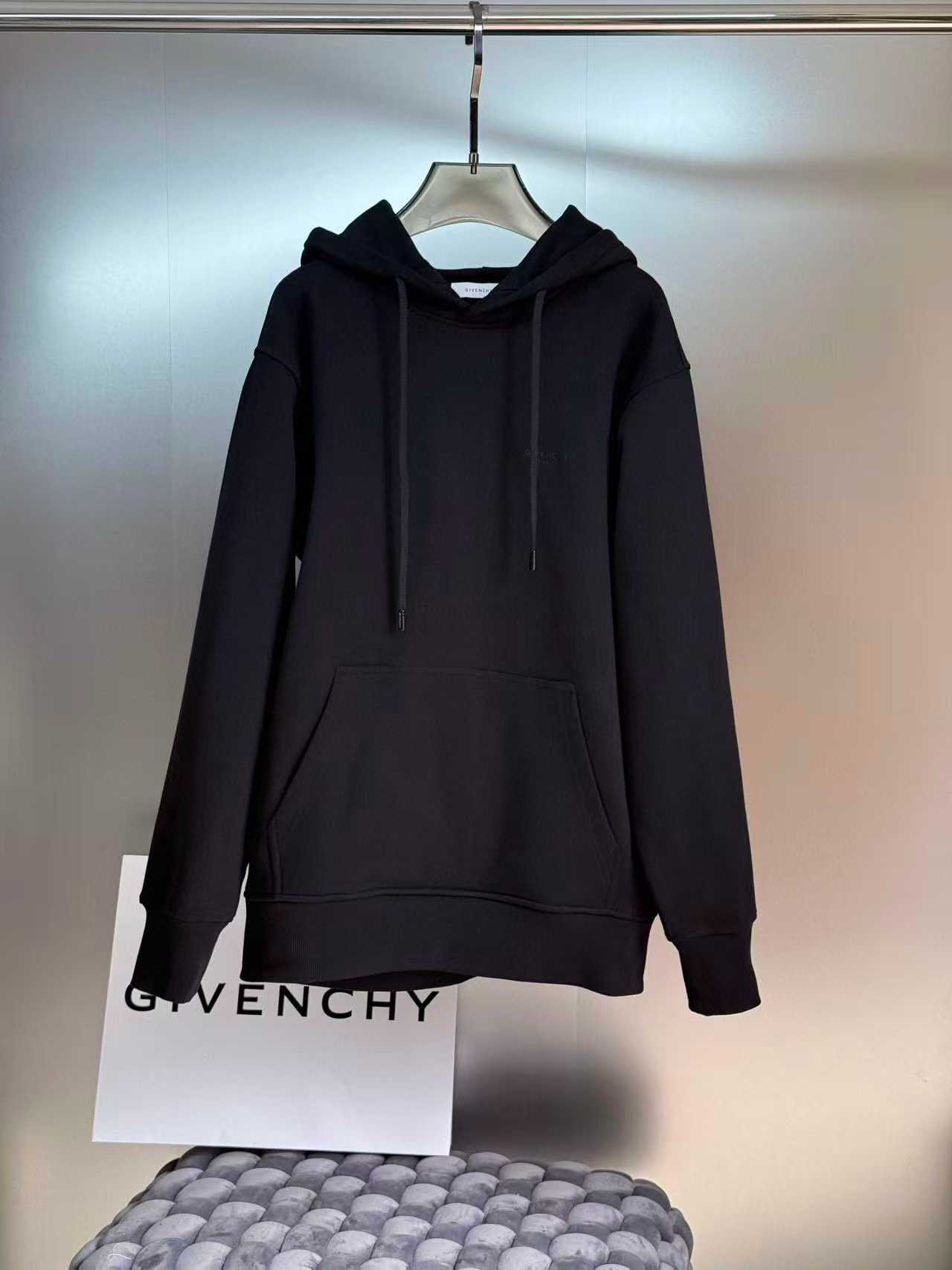 Givenchy hoodie in scuba material with a pouch pocket