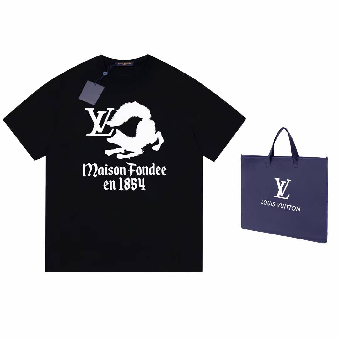 LV Jumping Dog T-shirt in black