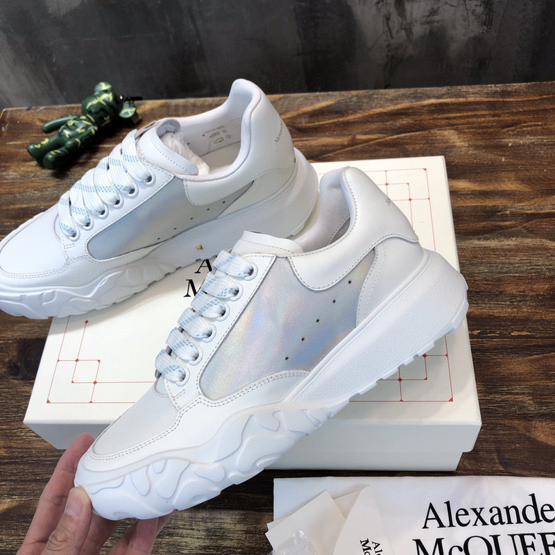 Alexander McQueen Court Trainer in white leather with a silver/light grey heel tab