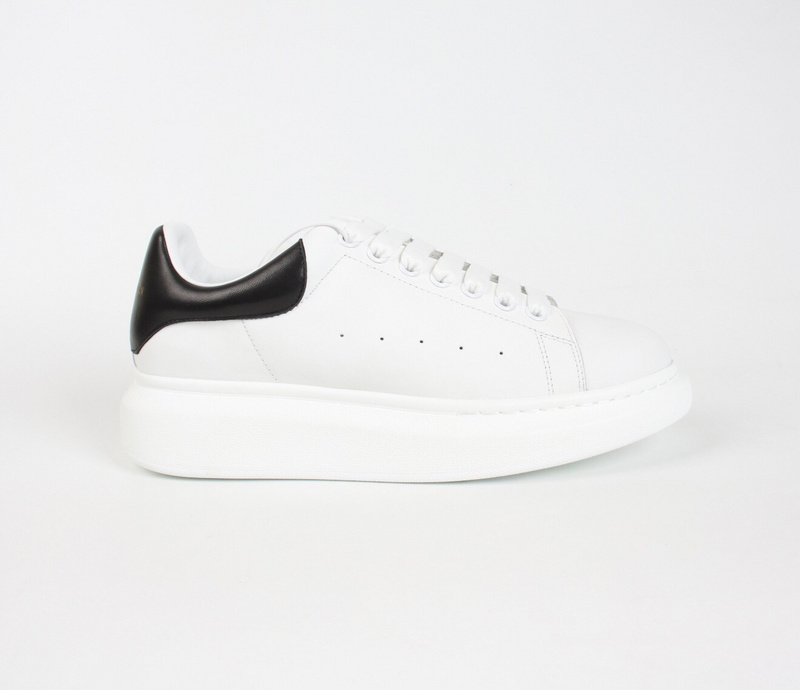 Alexander McQueen Oversized Sneaker in white smooth calf leather