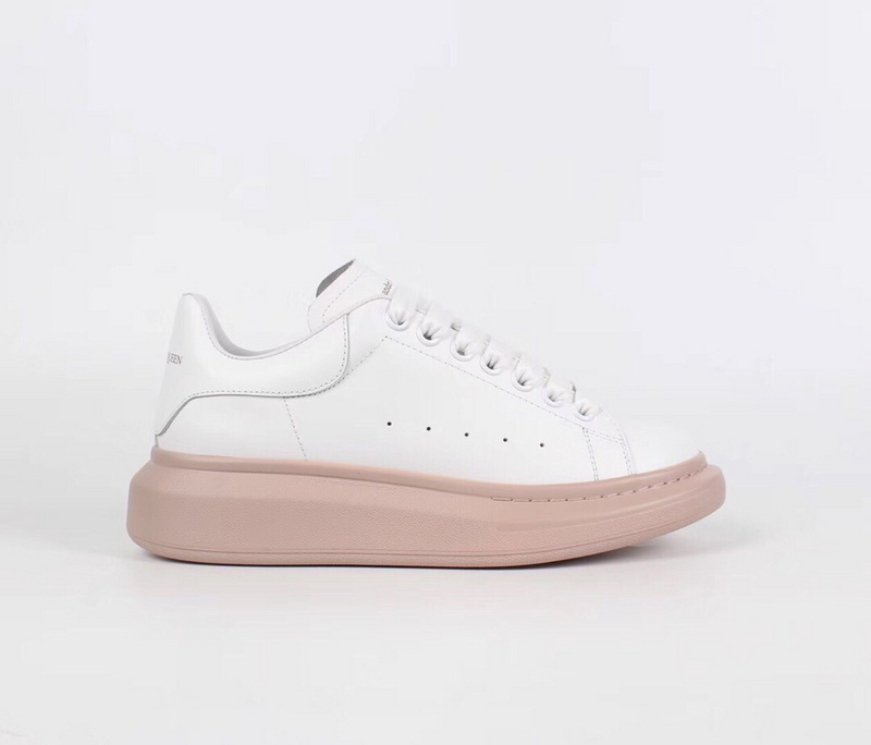 Alexander McQueen Oversized sneakers in white leather
