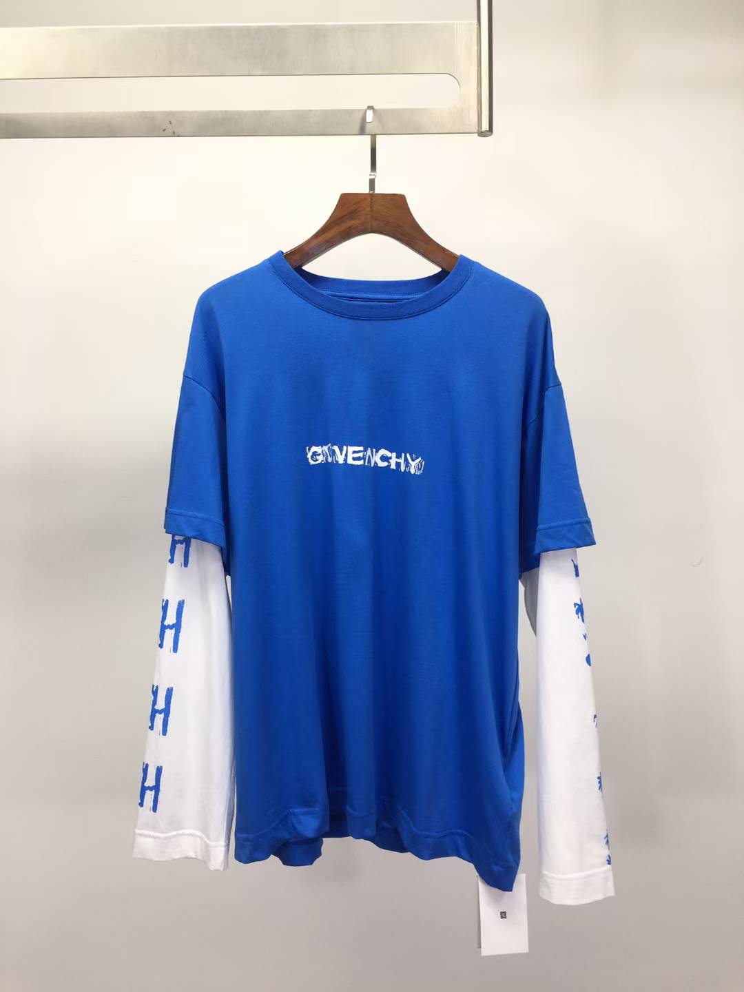 Givenchy Oversized Double Layer Print Long-Sleeve T-Shirt in blue and white cotton