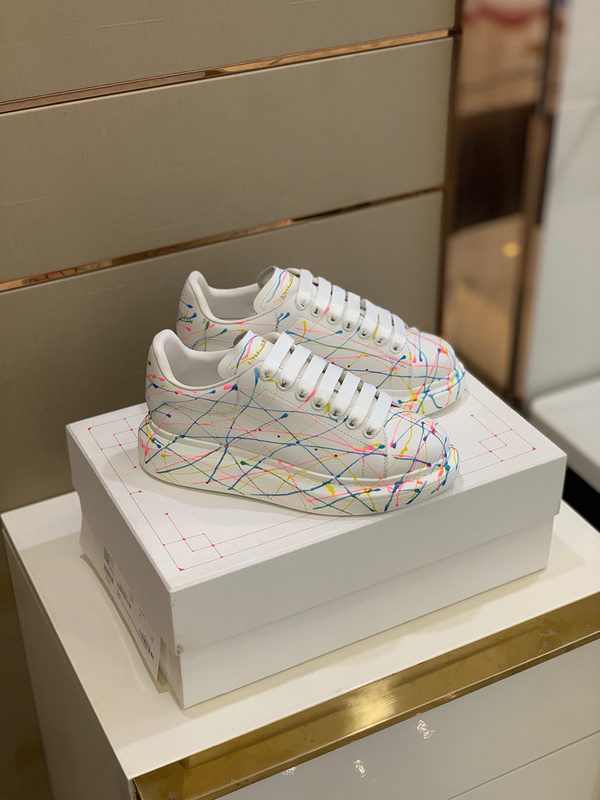 Alexander McQueen Oversized low-top sneakers