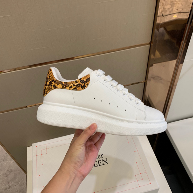 Alexander McQueen Oversized sneaker in white calf leather