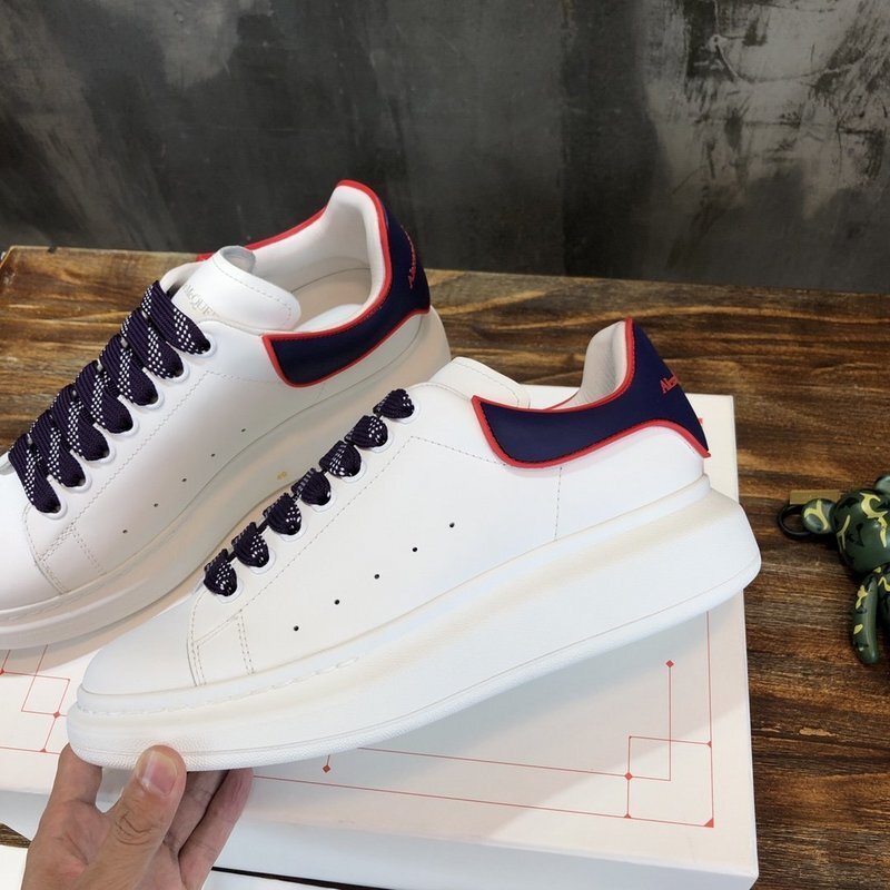 Alexander McQueen Oversized Sneaker in white calf leather