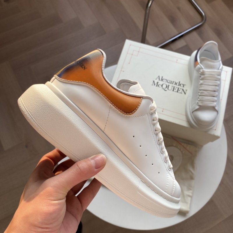 Alexander McQueen Oversized Sneaker in white calf leather