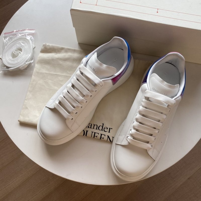 Alexander McQueen Oversized Sneakers in white calf leather