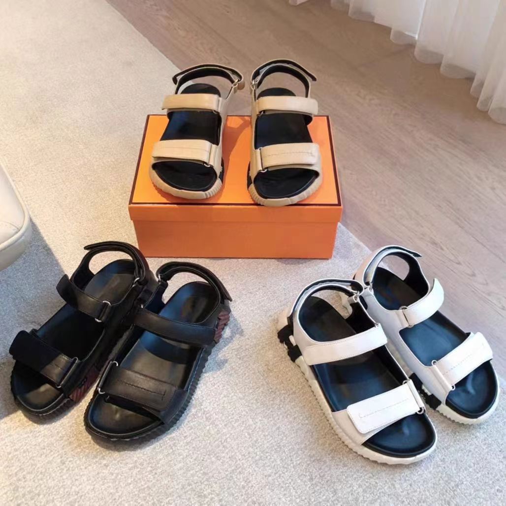 Hermès Junior techno sandal Nappa leather with a light sole featuring a graphic, contrasting design all colors
