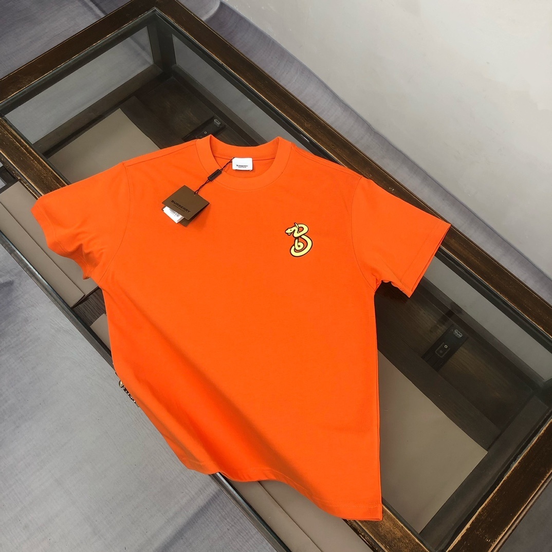 Moncler orange cotton t-shirt with a 'B' logo