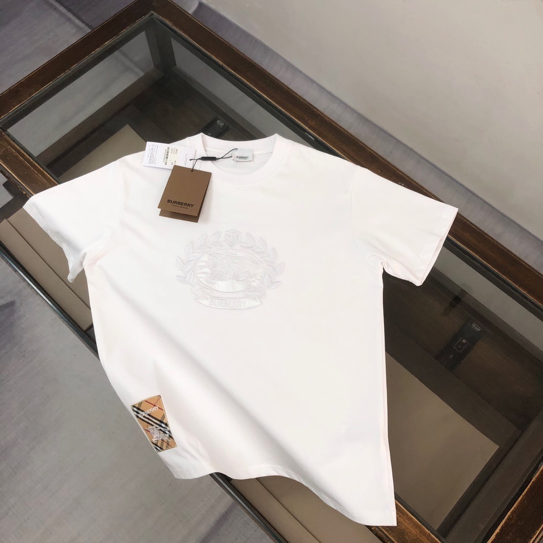 Burberry T-Shirt