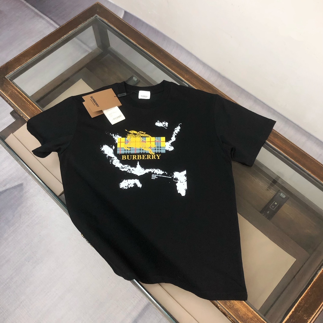 Burberry T-Shirt