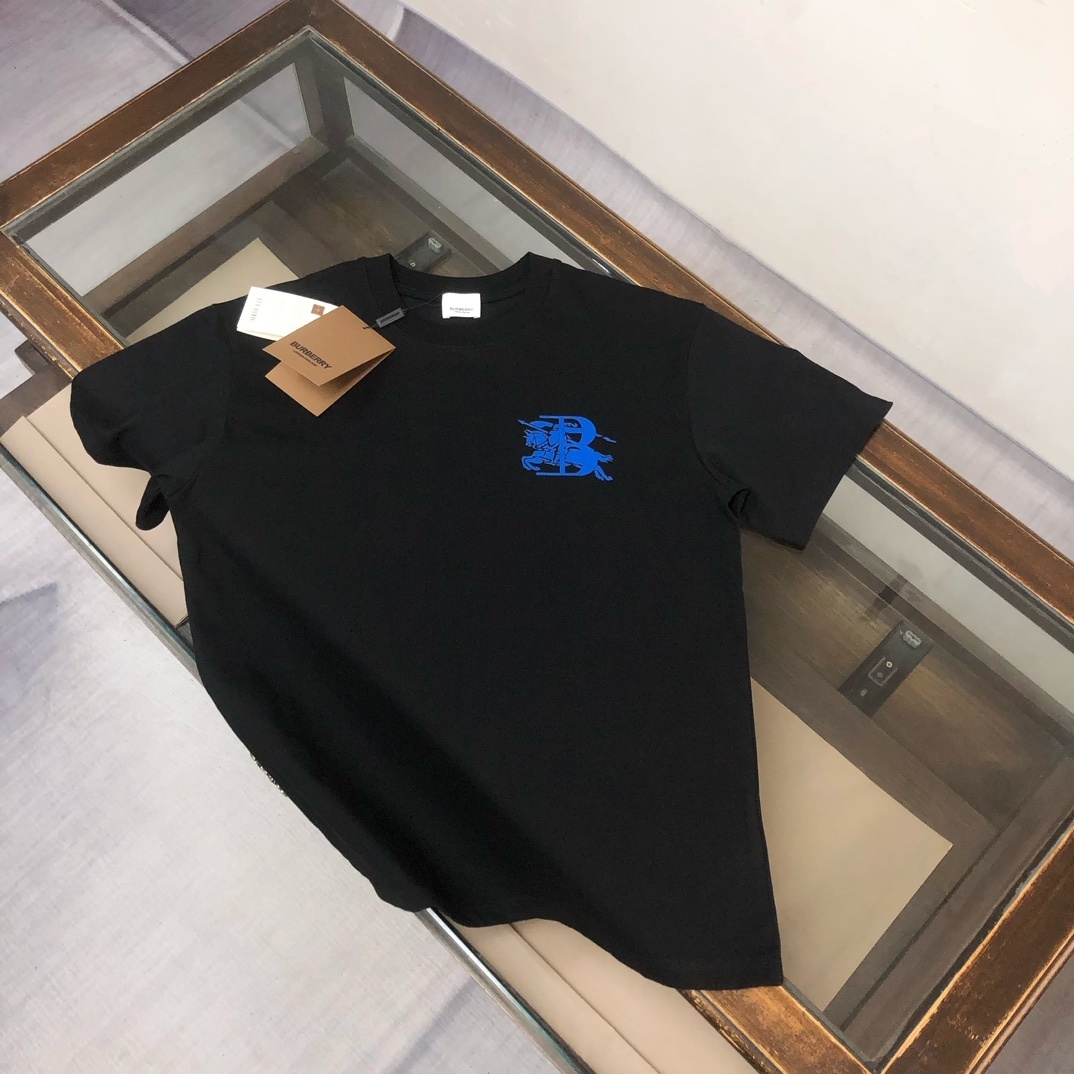 Burberry cotton jersey T-shirt with a blue embroidered Equestrian Knight Design motif