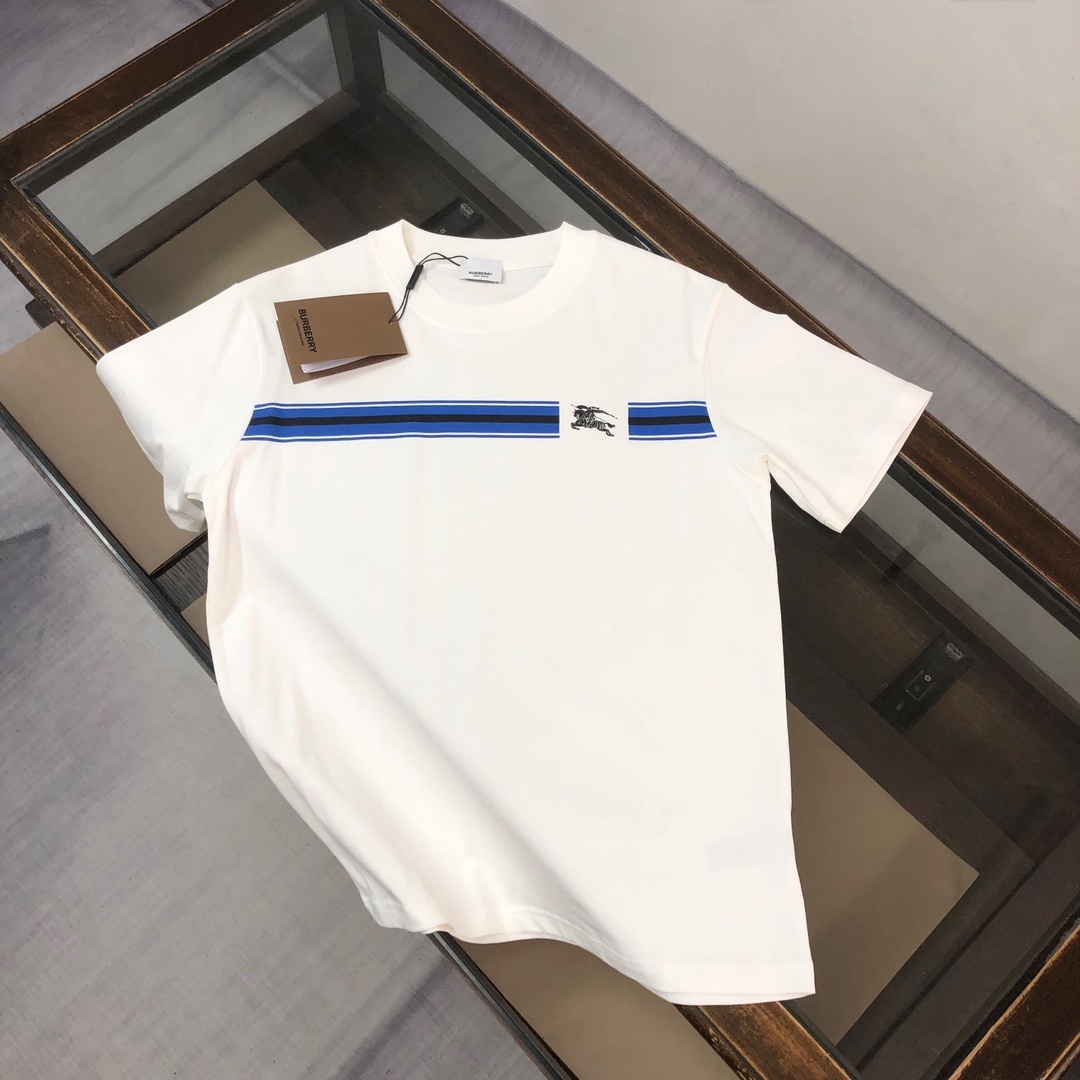 Burberry cotton t-shirt with a blue stripe and Equestrian Knight motif